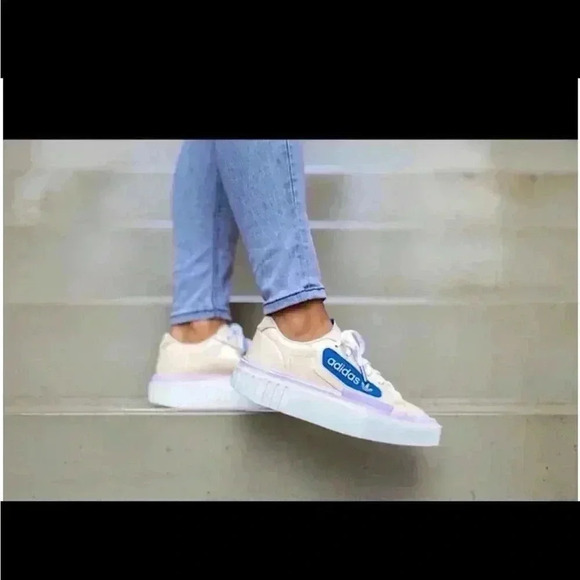 Adidas Vintage Originals HyperSleek Womens Causal Designer Chic Sneaker Trainers - Picture 1 of 5